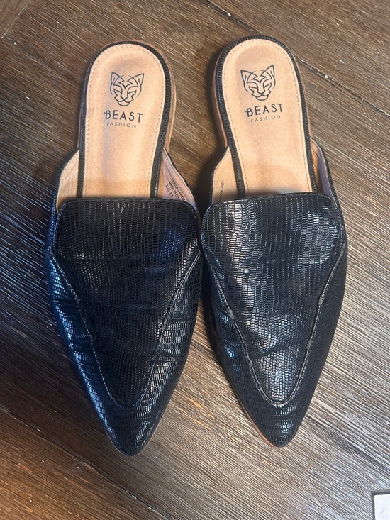BEAST FASHION Shoes - Beast Fashion black mules size 8.5